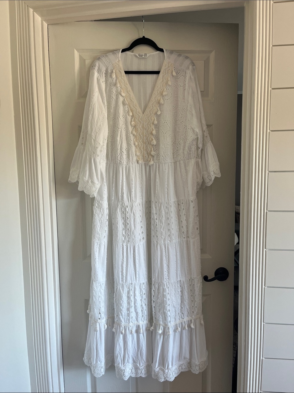 Mia Moda Bohemian White Eyelet Maxi Dress with Crochet V-Neck Size 20
